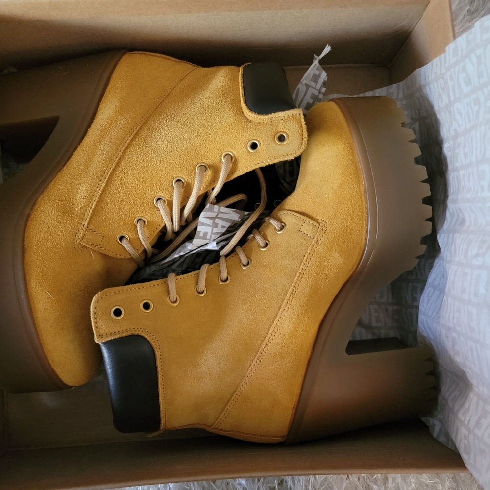 NIB- STEVE MADDEN Tindra Tan Suede Platform Ankle Boot-8